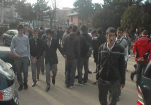 Bu kafayla demokrasi olur mu?